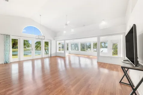 613 Nautical Way St Augustine FL 32080-9164