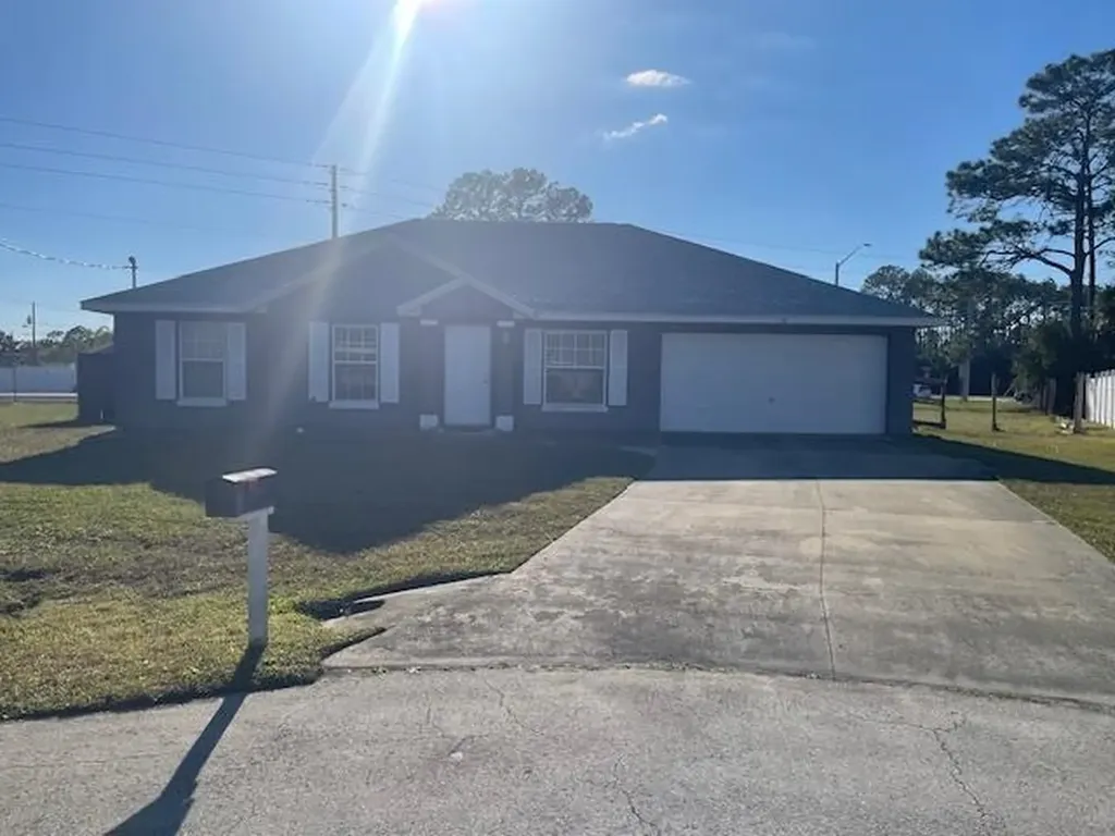 14 Random Place Palm Coast FL 32164