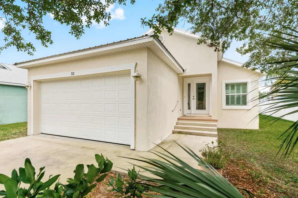 32 S Comares Avenue St Augustine FL 32080