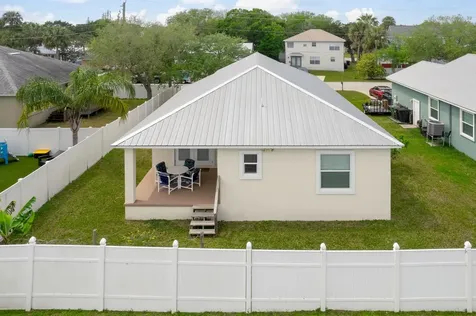 32 S Comares Avenue St Augustine FL 32080