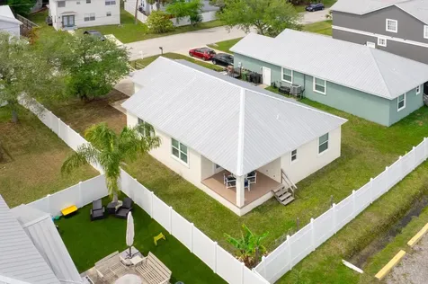 32 S Comares Avenue St Augustine FL 32080