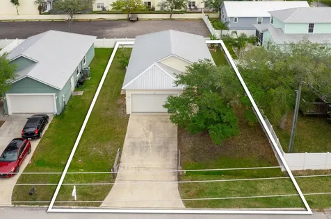 32 S Comares Avenue St Augustine FL 32080