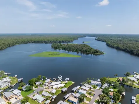 164 Moonlite Drive Welaka FL 32193