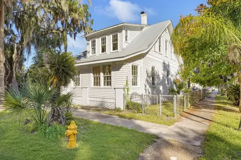 221 S 5th Street Palatka FL 32177