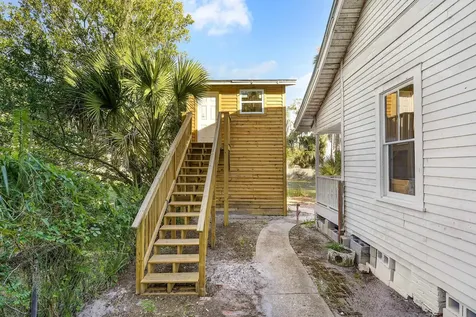 221 S 5th Street Palatka FL 32177