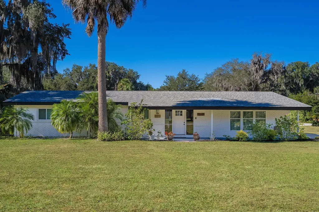 123 Esperanza Grove Road East Palatka FL 32131