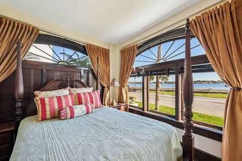 178 Avenida Menendez St Augustine FL 32084