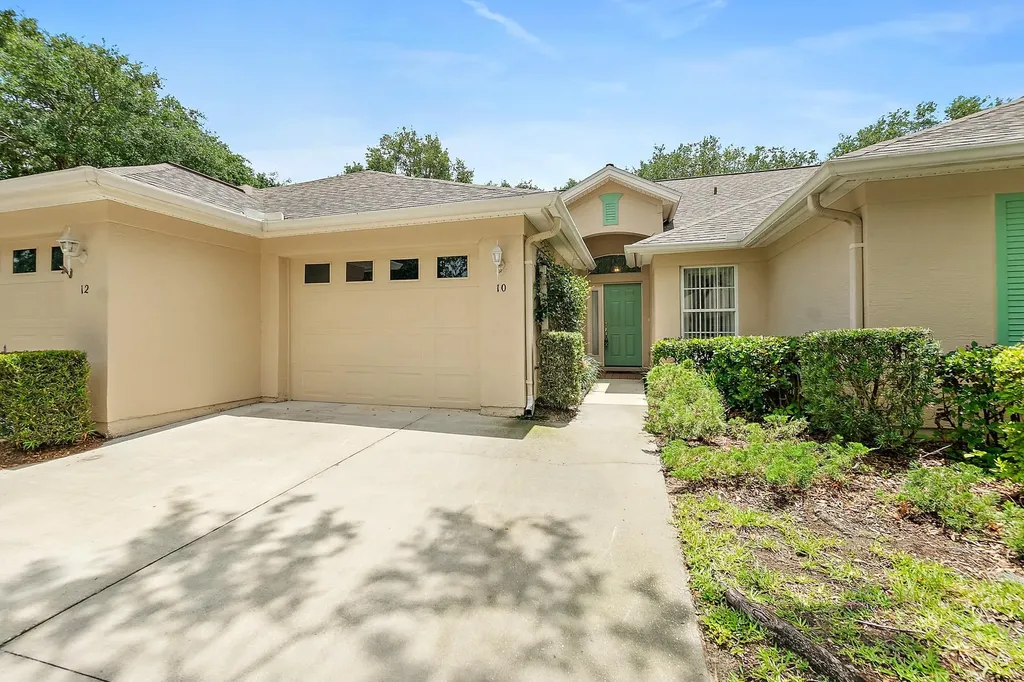 10 Chatham Place Palm Coast FL 32164