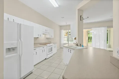 10 Chatham Place Palm Coast FL 32164