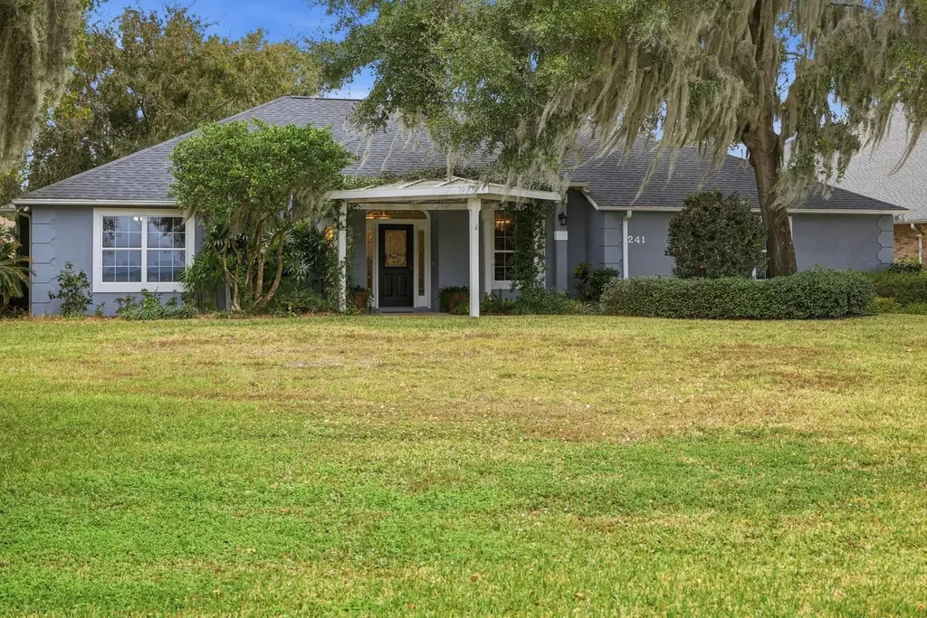 241 Crystal Cove Drive Palatka FL 32177