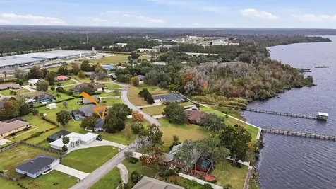 241 Crystal Cove Drive Palatka FL 32177