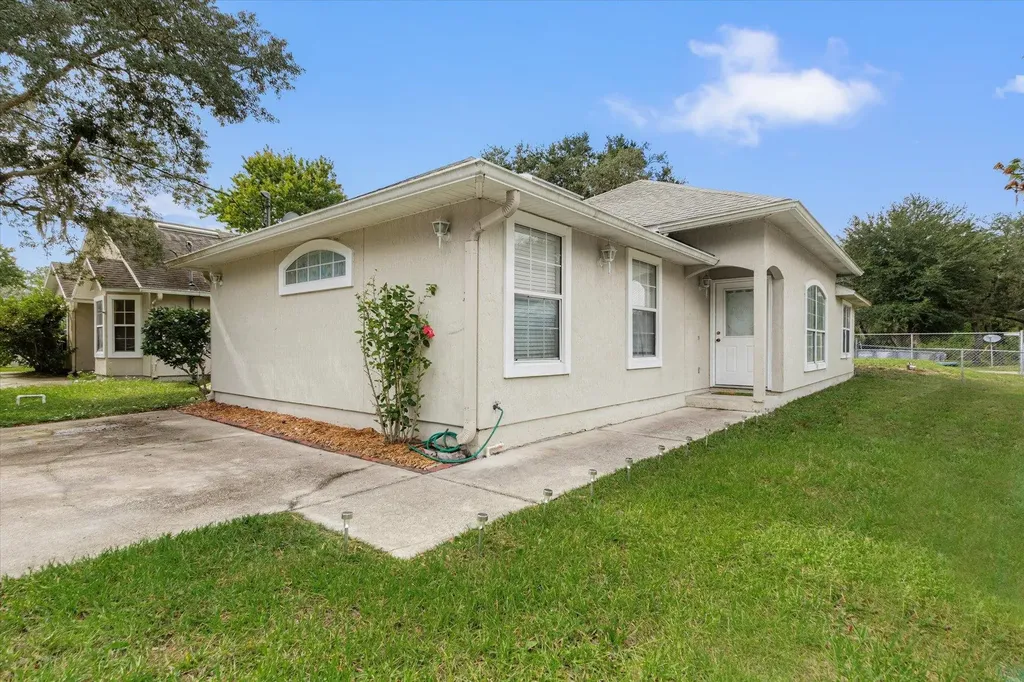 3372 Fourth Street Elkton FL 32033