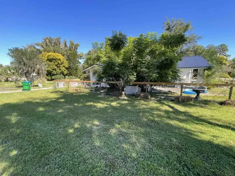 128 Magnolia Crescent City FL 32112