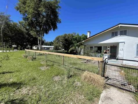 128 Magnolia Crescent City FL 32112