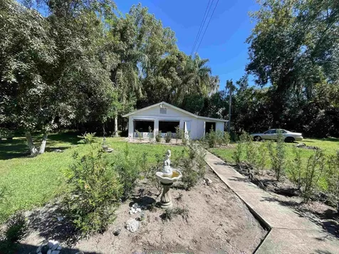 128 Magnolia Crescent City FL 32112