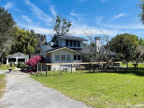 128 Magnolia Crescent City FL 32112