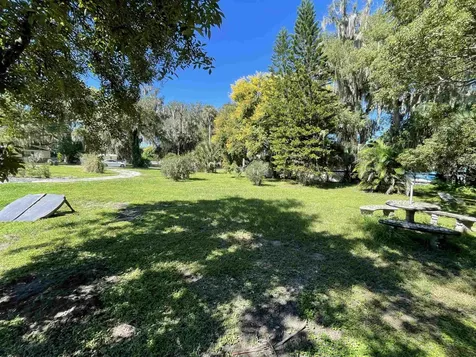 128 Magnolia Crescent City FL 32112