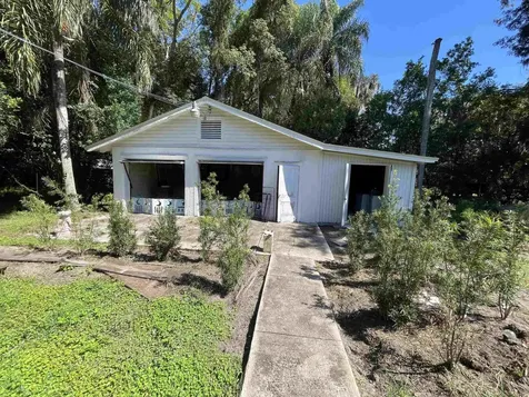 128 Magnolia Crescent City FL 32112