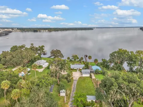 115 Sunset Point Road East Palatka FL 32131-4041