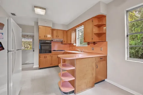 105 W Vivian Drive Hastings FL 32145