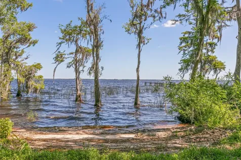 105 Union Avenue Crescent City FL 32112