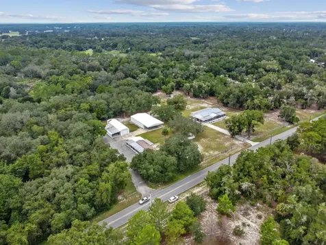 135 Lake Como Drive Pomona Park FL 32181