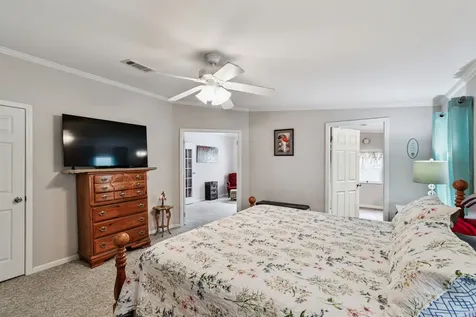 135 Lake Como Drive Pomona Park FL 32181
