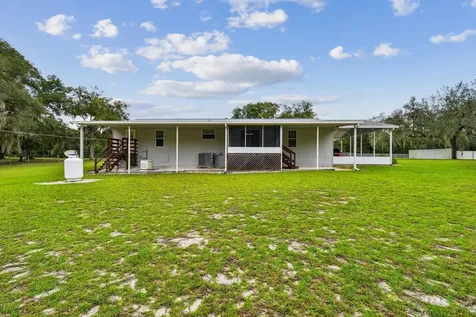 135 Lake Como Drive Pomona Park FL 32181