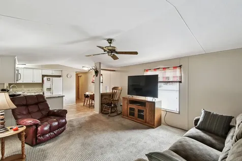 135 Lake Como Drive Pomona Park FL 32181
