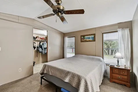 135 Lake Como Drive Pomona Park FL 32181