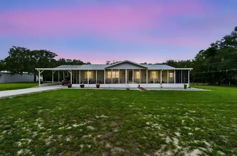135 Lake Como Drive Pomona Park FL 32181