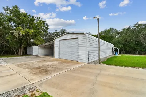 135 Lake Como Drive Pomona Park FL 32181