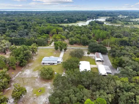 135 Lake Como Drive Pomona Park FL 32181
