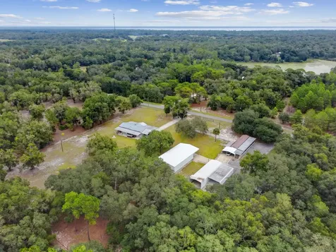 135 Lake Como Drive Pomona Park FL 32181