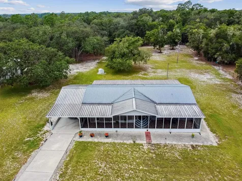 135 Lake Como Drive Pomona Park FL 32181