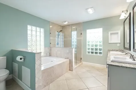 2066 E Forest Gate Drive Jacksonville FL 32246