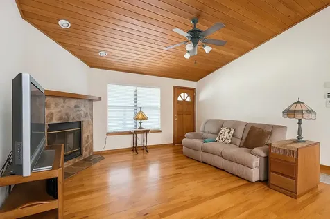 124 Neal Road Hawthorne FL 32640