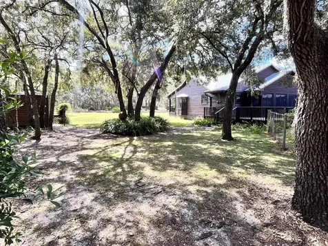 124 Neal Road Hawthorne FL 32640