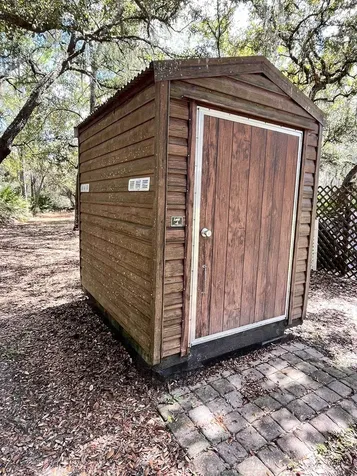 124 Neal Road Hawthorne FL 32640