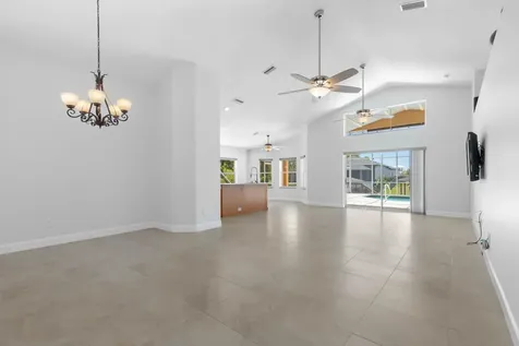 6 Crossleaf Court E Palm Coast FL 32137