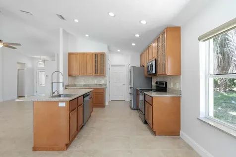 6 Crossleaf Court E Palm Coast FL 32137