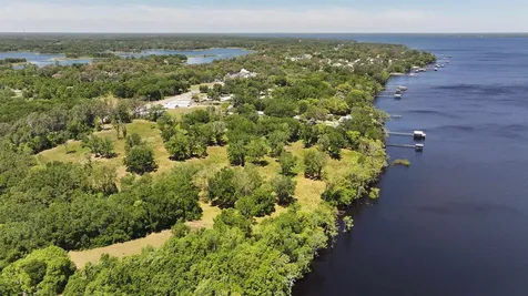 2570 S Highway 17 Crescent City FL 32112