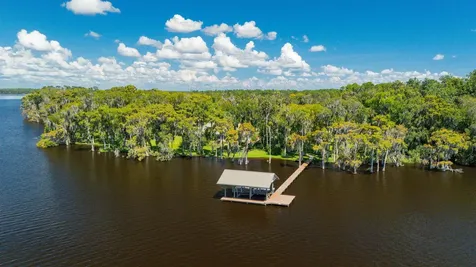 141 Wooten Road Crescent City FL 32112