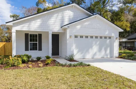524 N Cypress Avenue Green Cove Springs FL 32043