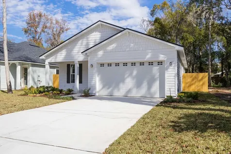 524 N Cypress Avenue Green Cove Springs FL 32043