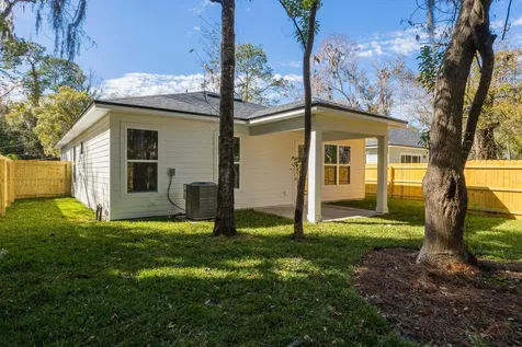 524 N Cypress Avenue Green Cove Springs FL 32043
