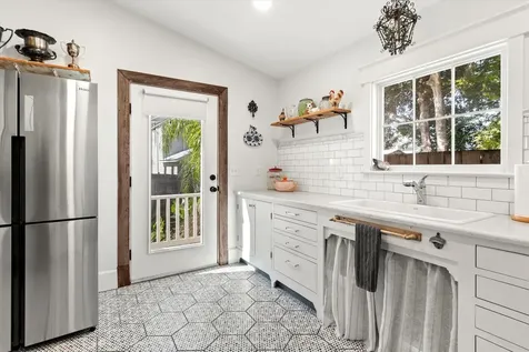 16 Locust Street St Augustine FL 32084