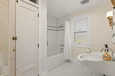 16 Locust Street St Augustine FL 32084