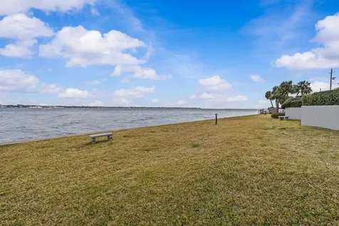 505 Lancaster Street Jacksonville FL 32204-4136