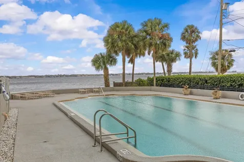 505 Lancaster Street Jacksonville FL 32204-4136